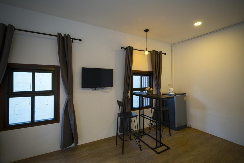 We Chiang Mai Guesthouse 2 Exterior photo